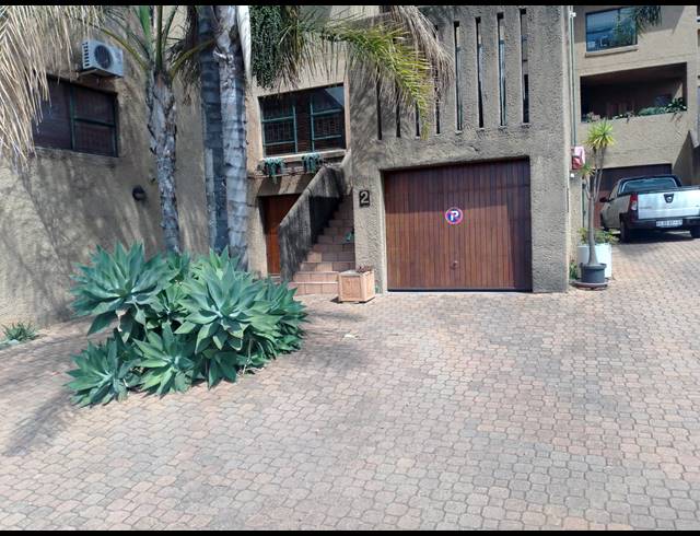 3 BEDROOM TOWNHOUSE FOR SALE IN GARSFONTEIN